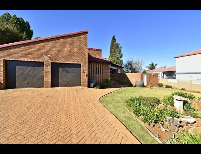 4 BEDROOM HOUSE FOR SALE IN GLENVISTA